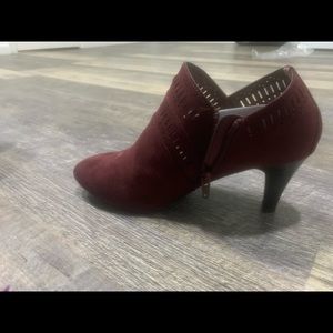 Burgundy shoes (wine color) used a couple of times . No rips or breakages